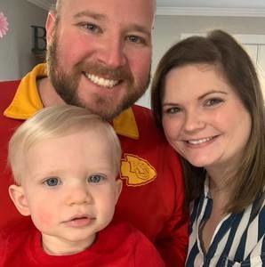 Meet your Posher, Raquel